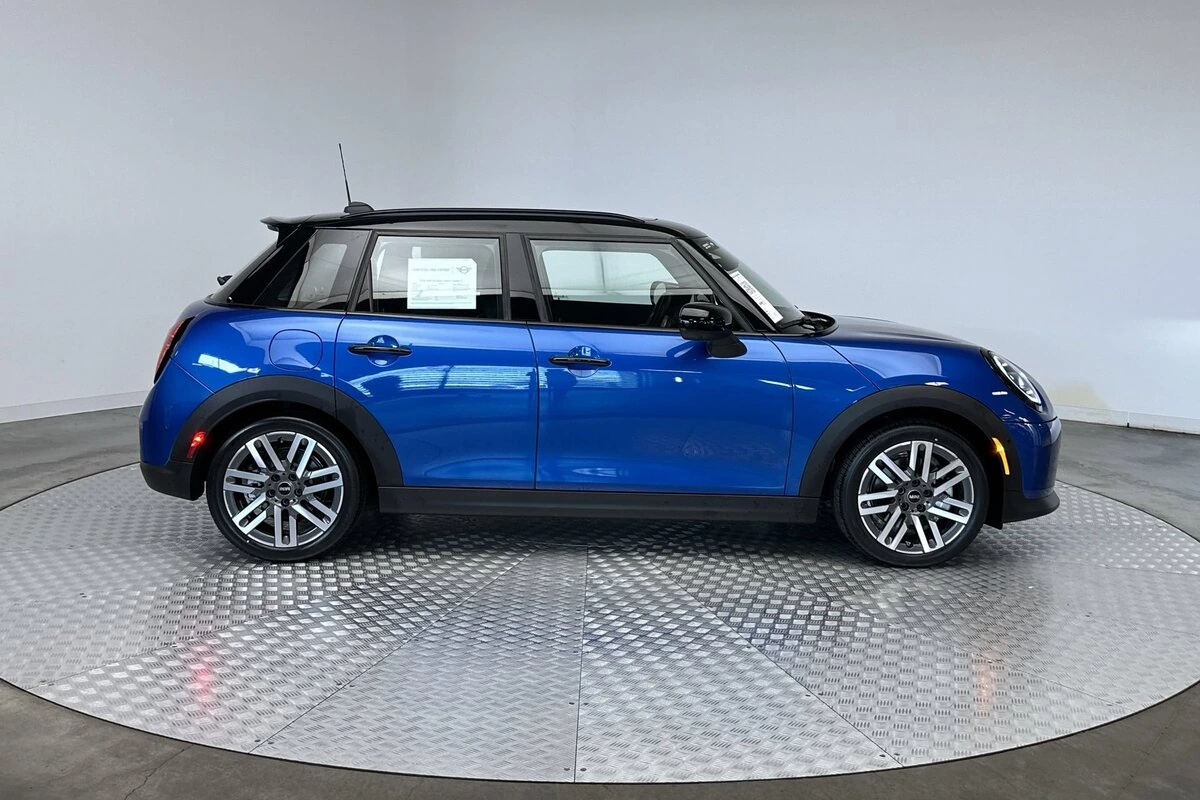 2026 MINI Hardtop 4 Door S - Photo 10