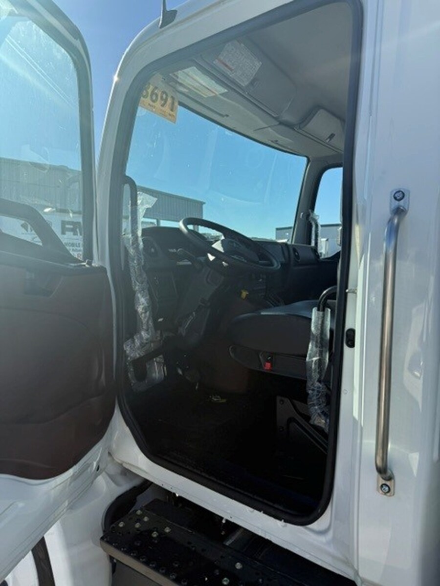 2026 Hino L6 in Phoenix, AZ — photo 7