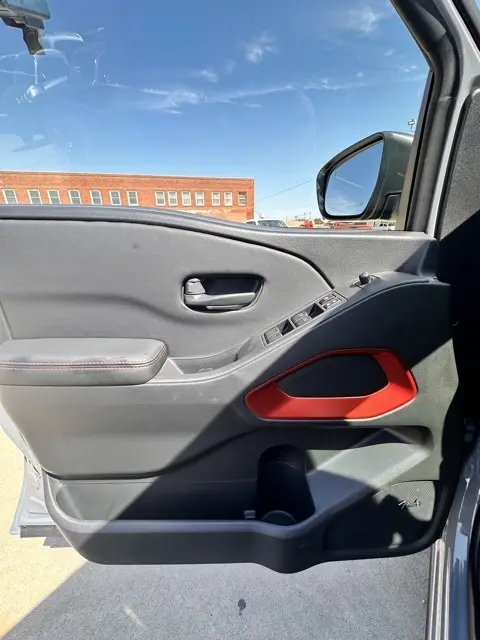 2026 Nissan Frontier PRO-4X photo 22