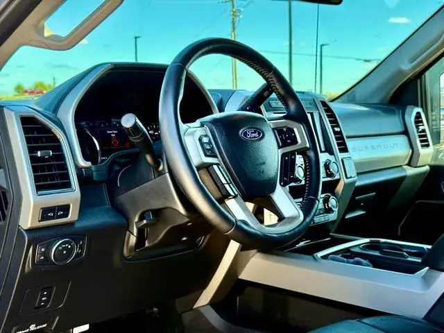 2021 Ford F-350 photo 18