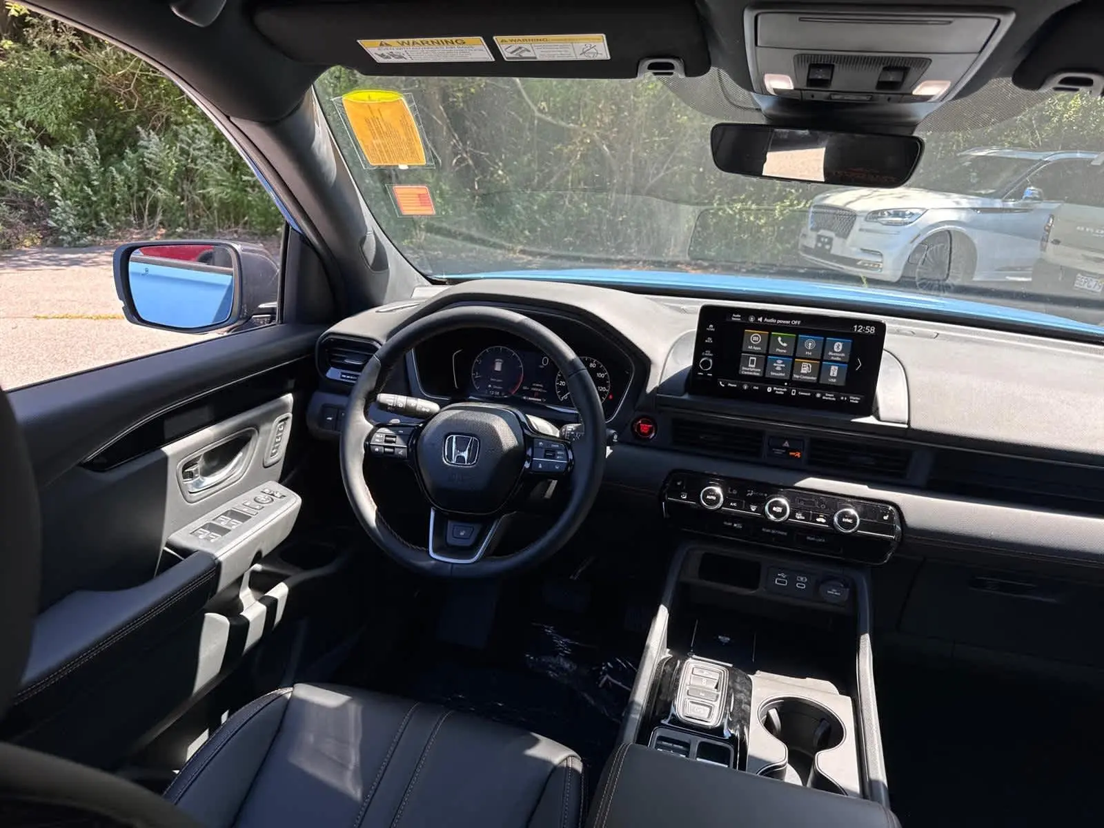 2025 Honda Pilot TrailSport photo 35
