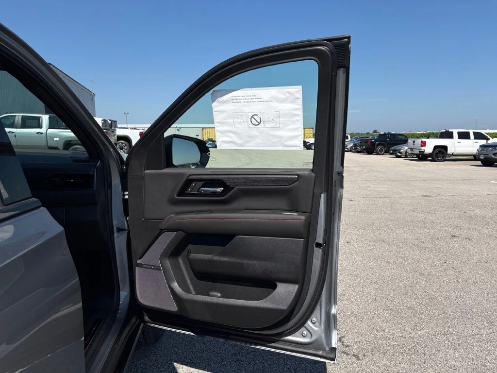 2026 GMC Yukon AT4 Ultimate - Photo 41