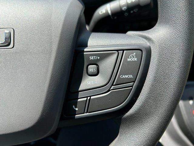 2025 Isuzu NPR - image 6