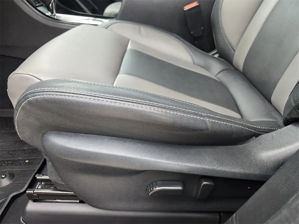 2022 Subaru Ascent Onyx Edition photo 24