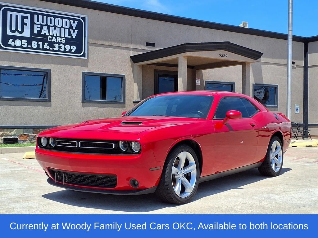 2016 Dodge Challenger R/T's photo