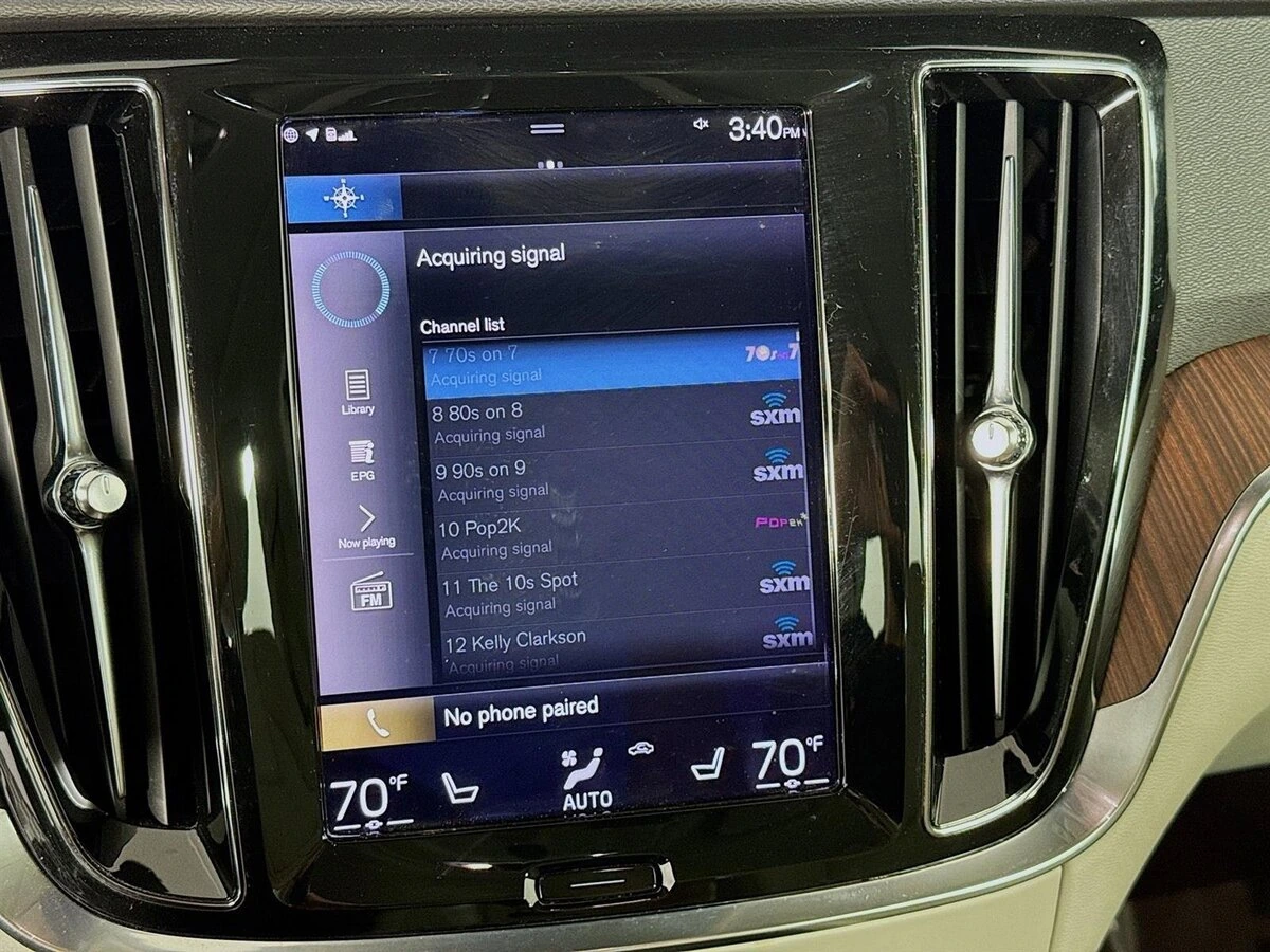 2021 Volvo - image 15