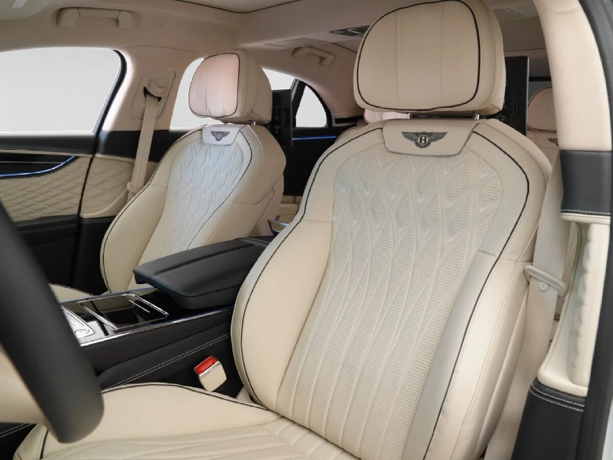 2026 Bentley Flying Spur Azure - Photo 12