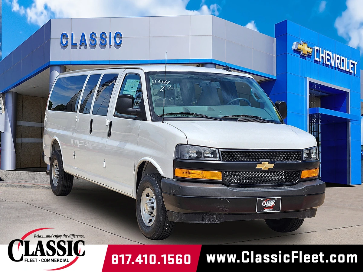 2026 Chevrolet Express 3500 LS Extended's photo