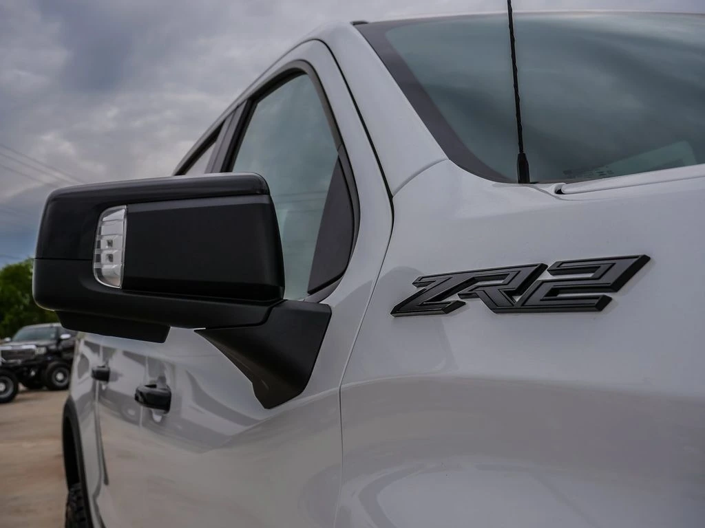 2026 Chevrolet Silverado 1500 ZR2 - Photo 14