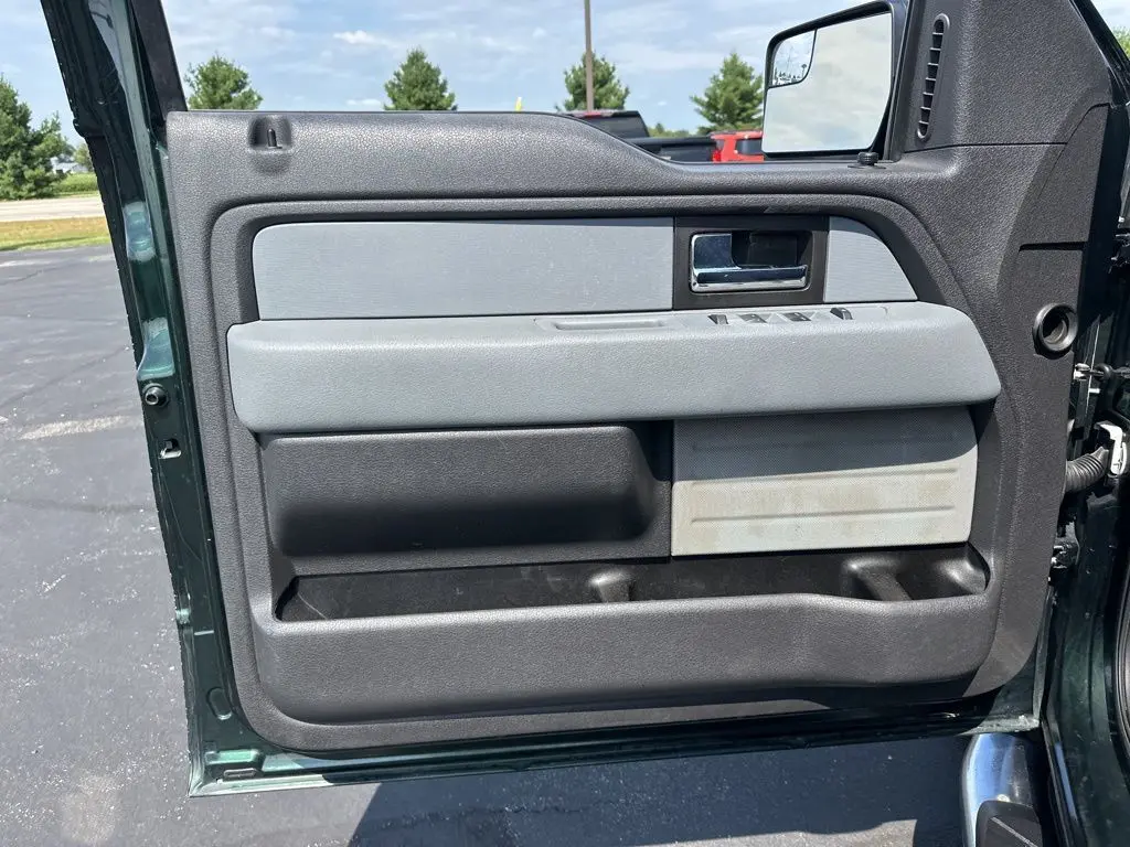 2014 Ford F-150 XLT photo 15