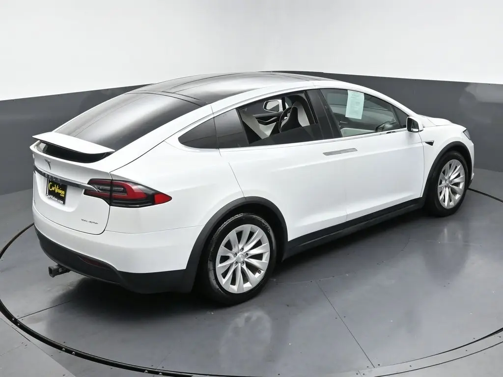 2019 Tesla Model X Long Range photo 48