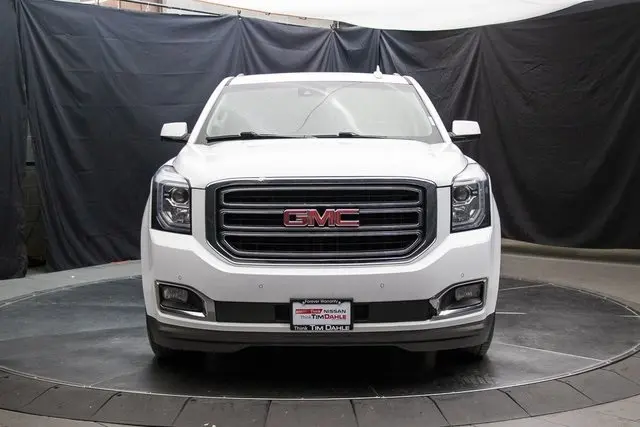 2019 Gmc Yukon SLT photo 4