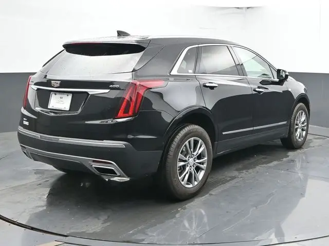 2023 Cadillac XT5 Premium Luxury photo 3