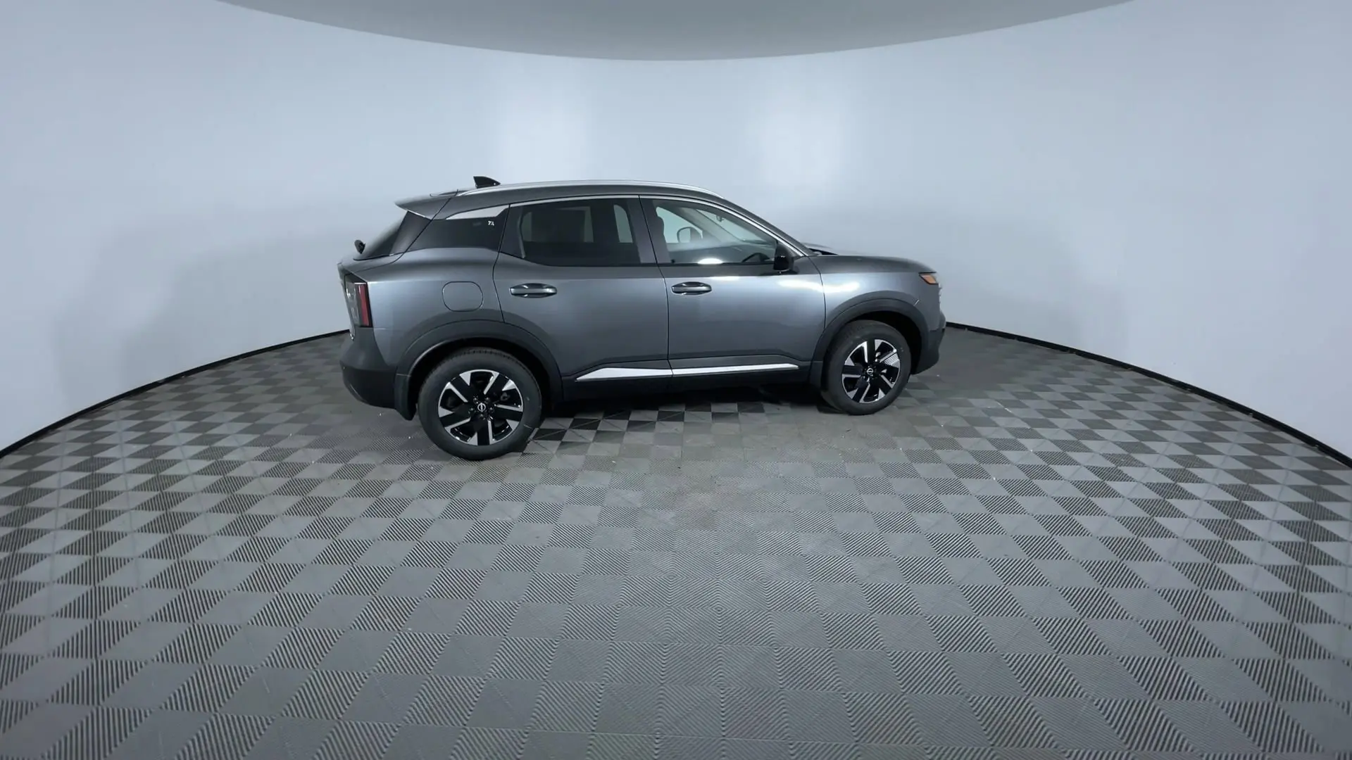 2026 Nissan Kicks SV photo 2