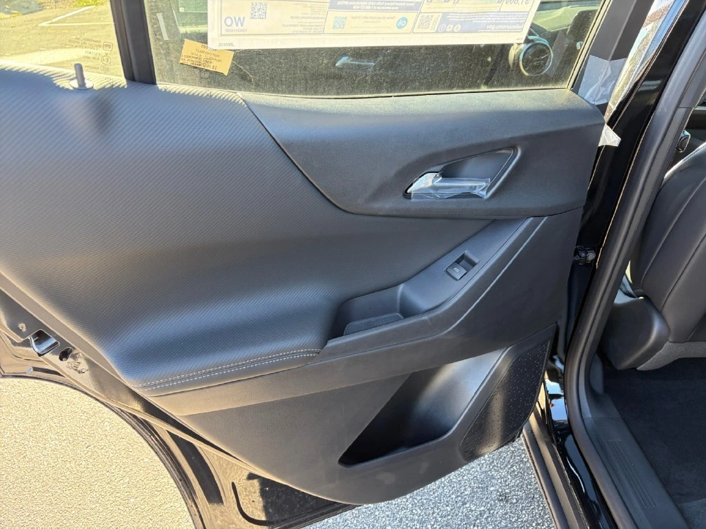 2027 Chevrolet Equinox LT - Photo 32