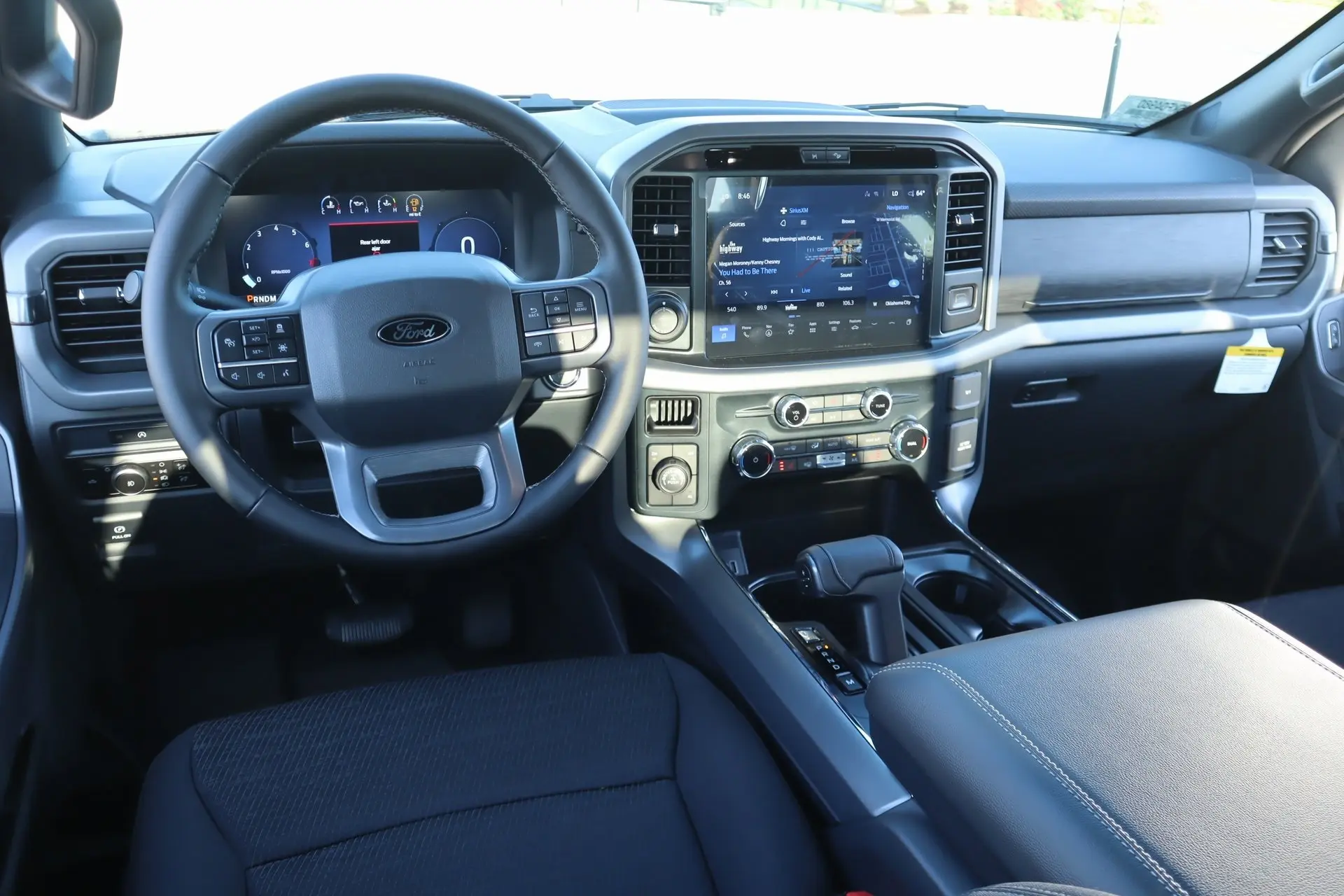 2025 Ford F-150 XLT photo 2