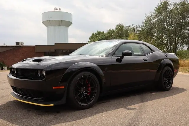 2023 Dodge Challenger SRT8 Hellcat Widebody photo 3