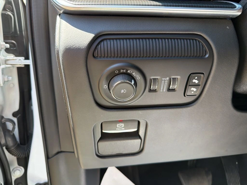 2024 Jeep Grand Wagoneer L Series II - Photo 20