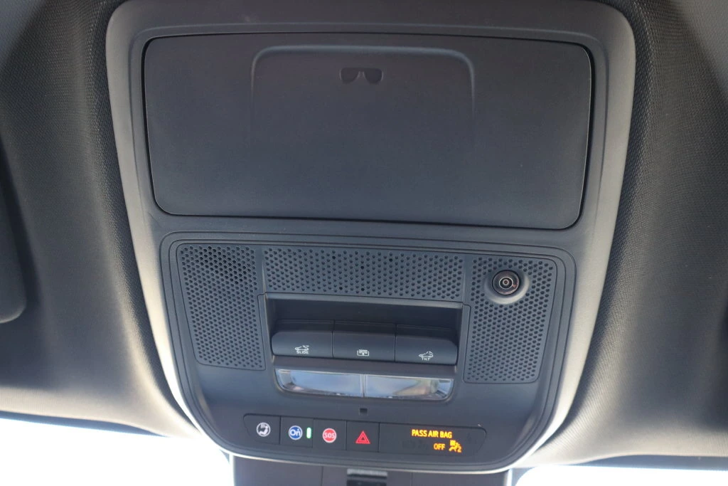2027 Chevrolet Traverse LT - Photo 23
