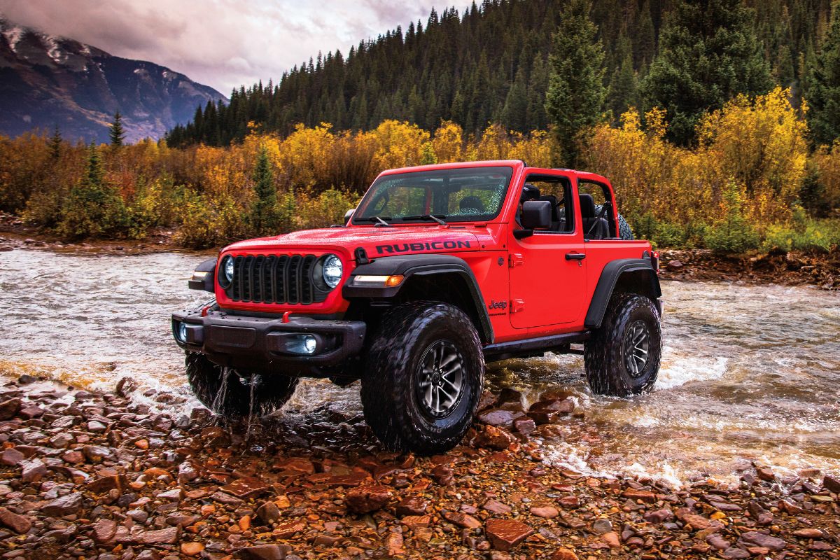 2025 Jeep Wrangler Exterior Driver Side Front Angle