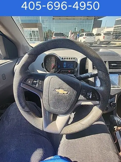 2016 Chevrolet Sonic LT photo 4