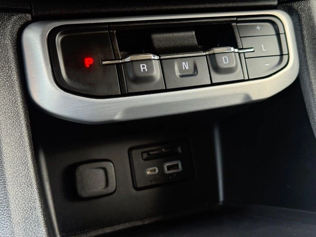 2023 GMC Acadia SLT - Photo 24