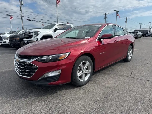 2024 Chevrolet Malibu 1LT photo 3