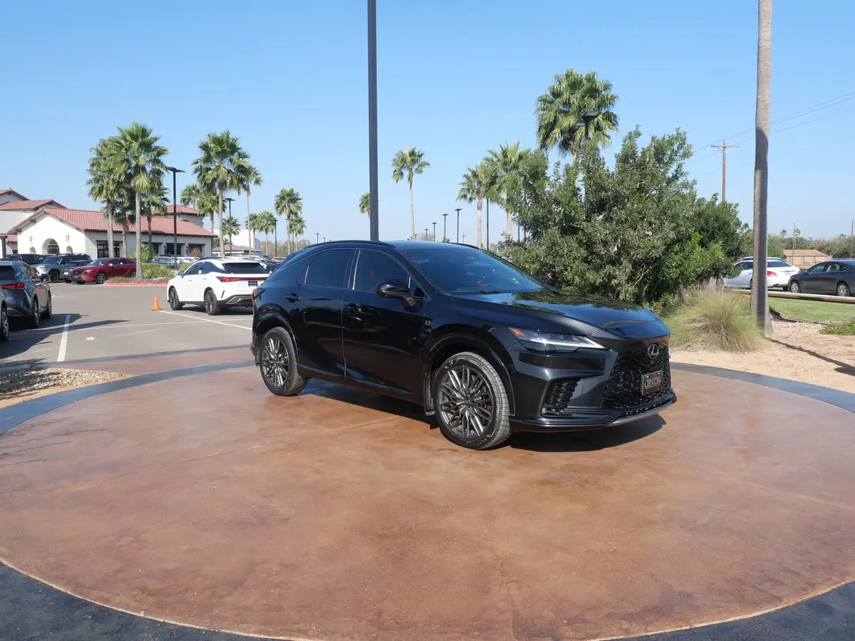 2024 Lexus RX Hybrid 500h's photo