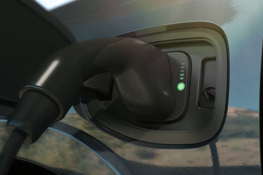 2027 RAM 1500 REV Charging Port while Plugged In