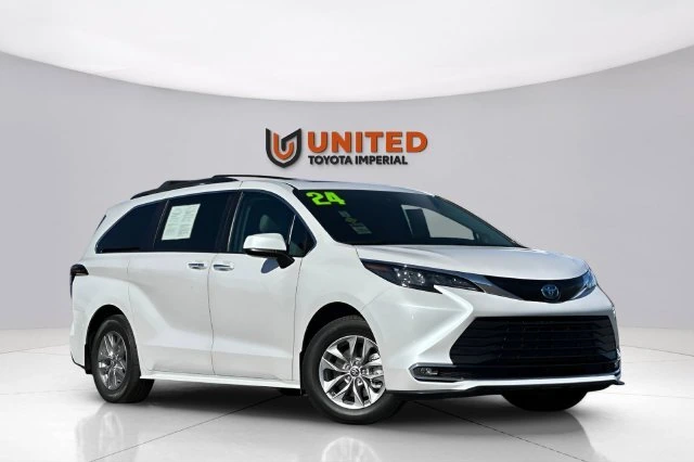 2024 Toyota Sienna XLE