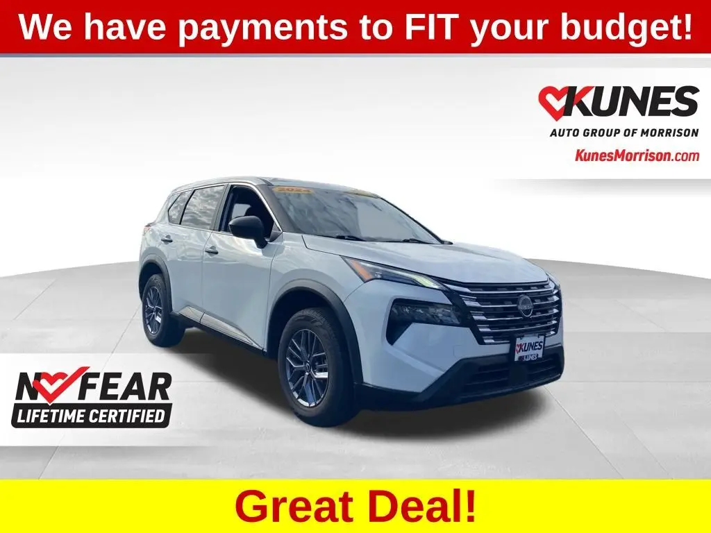 2024 Nissan Rogue S's photo