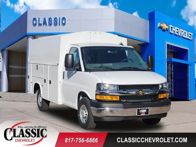 2025 Chevrolet Express 3500 139" WB's photo