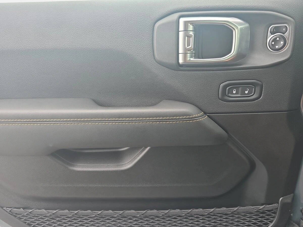 2025 Jeep Wrangler 4-Door Rubicon 392 Final Edition - Photo 25