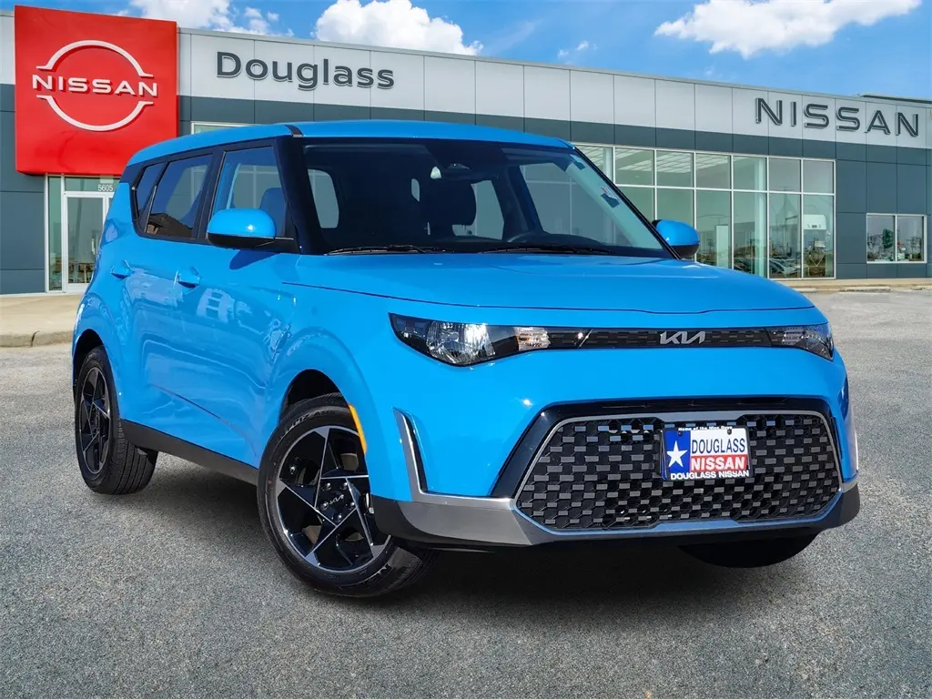 2025 Kia Soul EX's photo