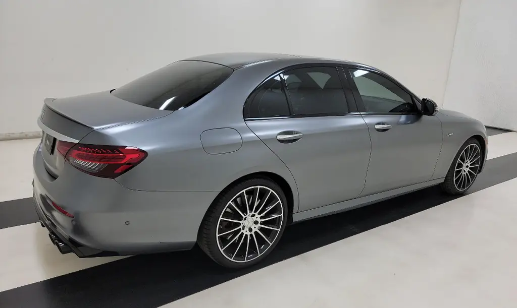 2022 Mercedes Benz E 53 AMG 4MATIC photo 3