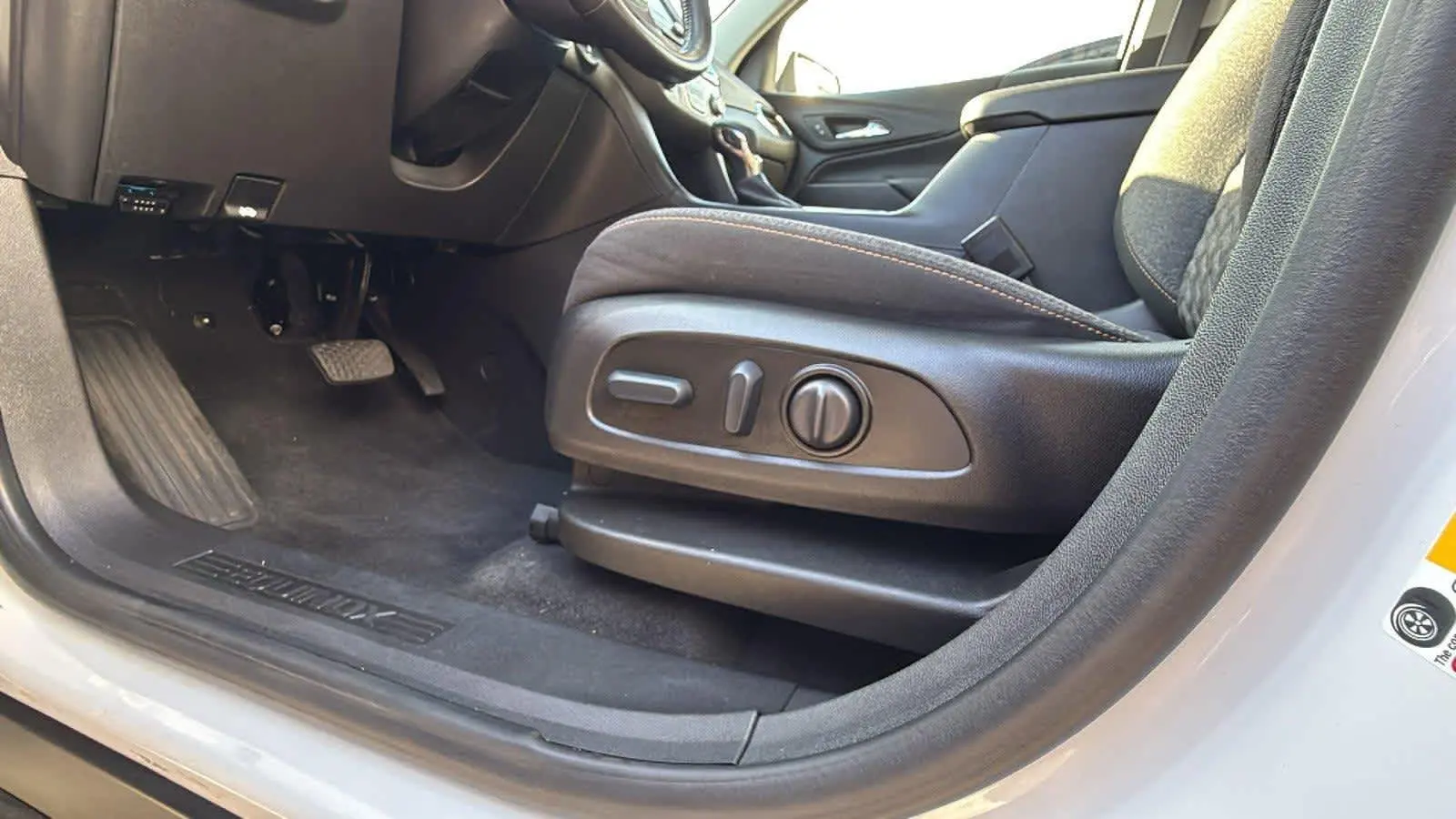 2022 Chevrolet Equinox LT photo 10