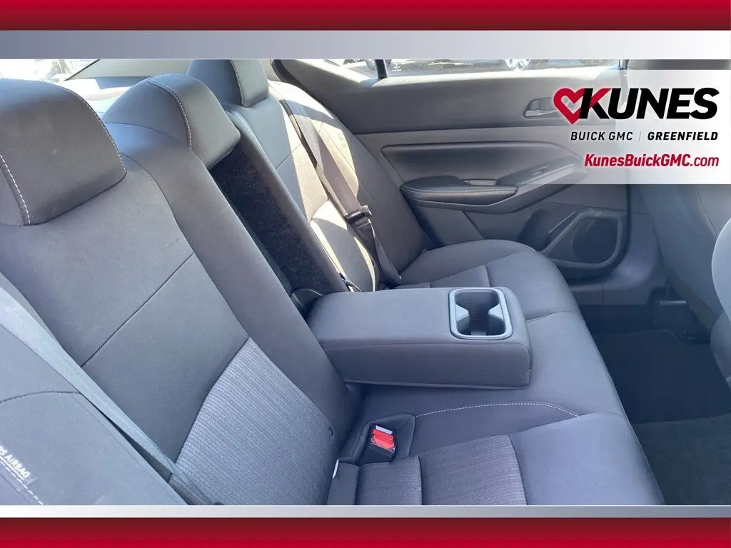 2024 Nissan Altima 2.5 SV photo 30