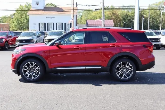 2025 Ford Explorer Platinum photo 16
