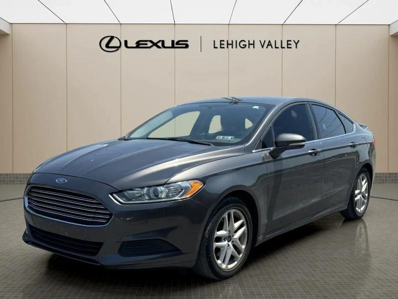 2016 Ford Fusion SE FWD's photo