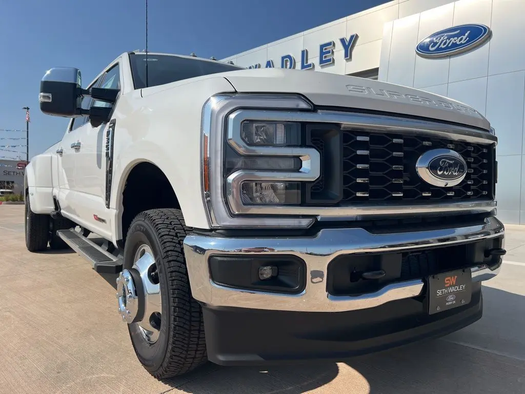 2026 Ford F-350 photo 6