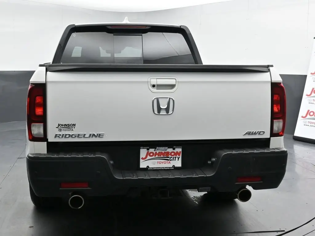 2023 Honda Ridgeline Black Edition photo 7