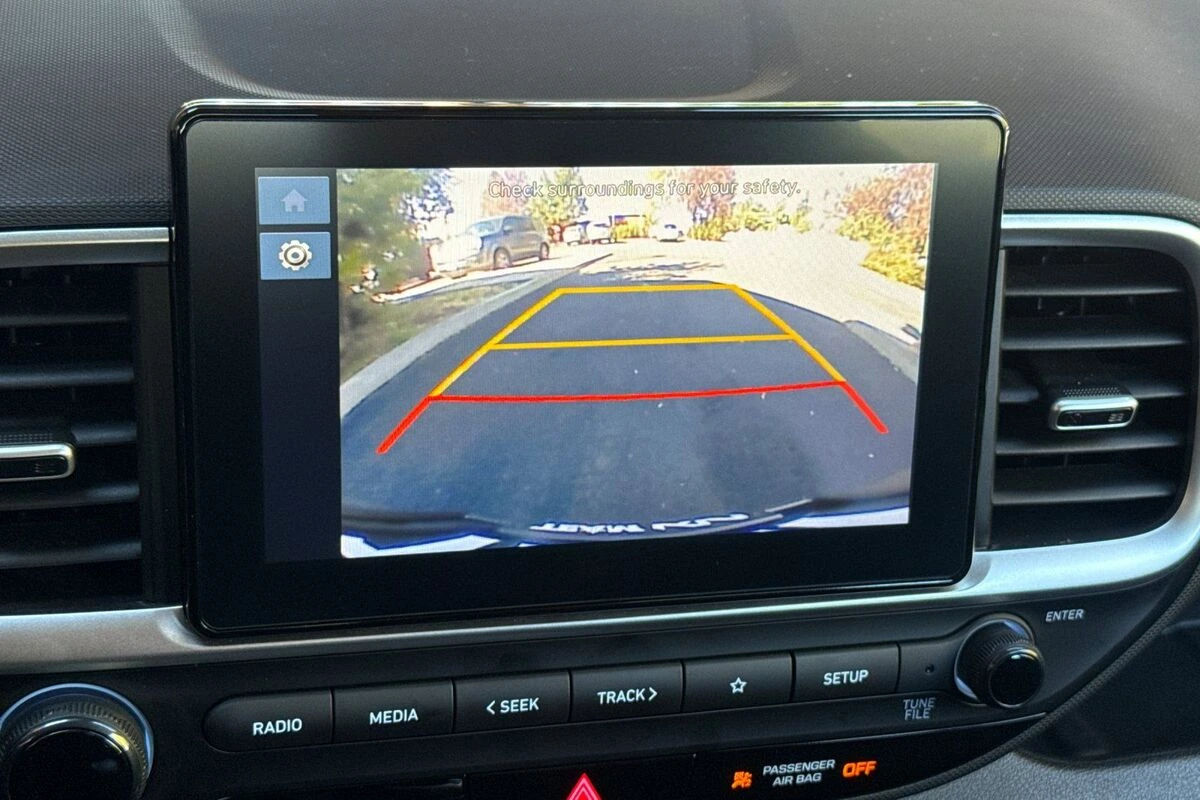 2025 Hyundai Venue SEL - Photo 19