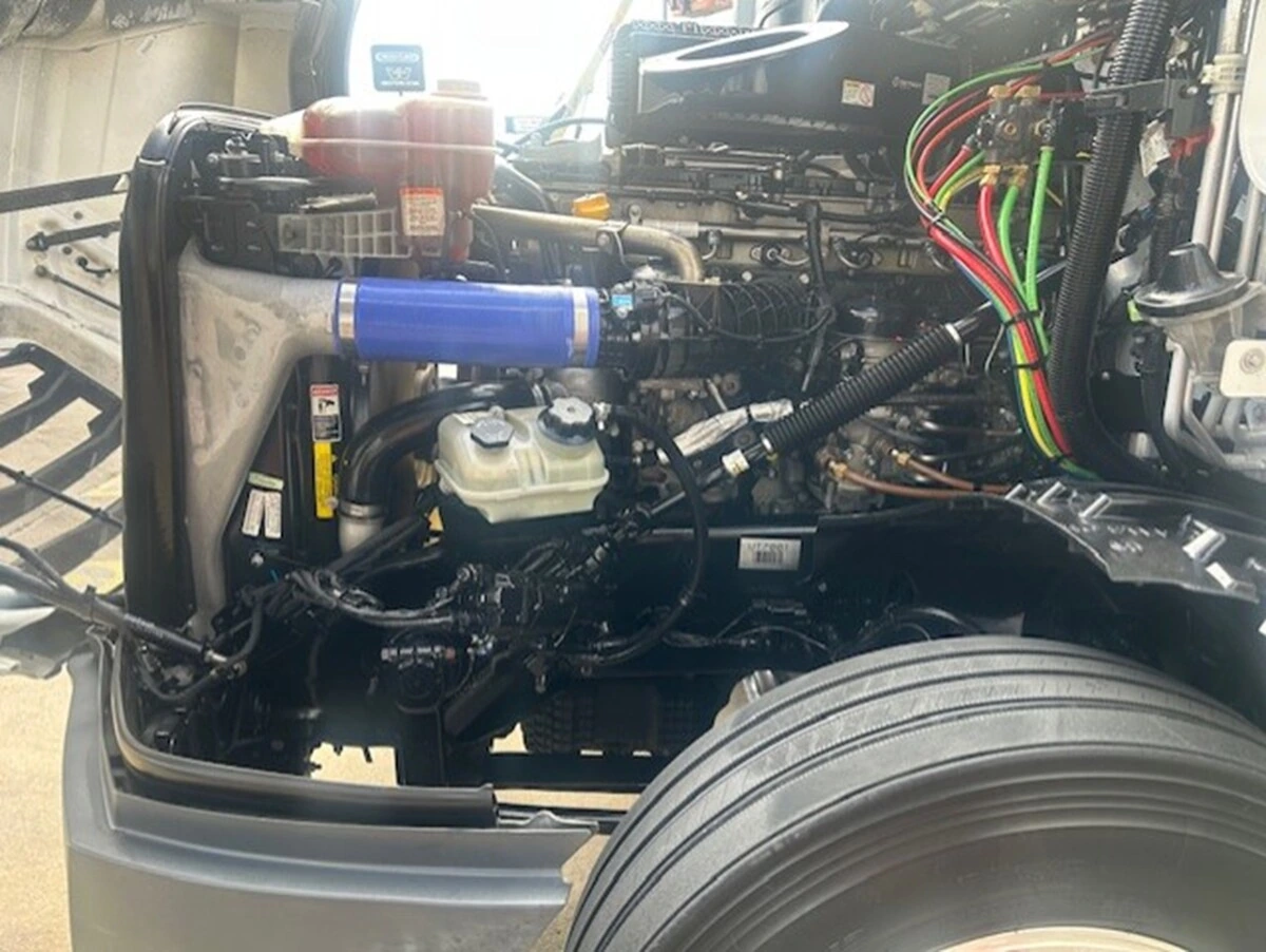 2024 Freightliner Cascadia - image 14