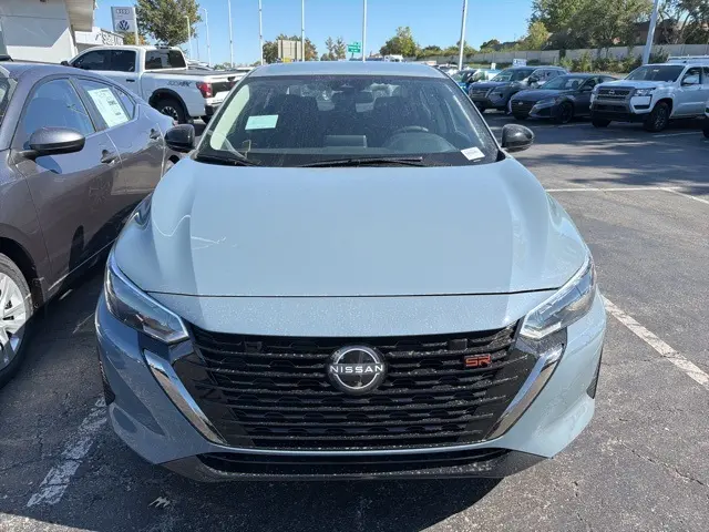 2025 Nissan Sentra SR photo 2