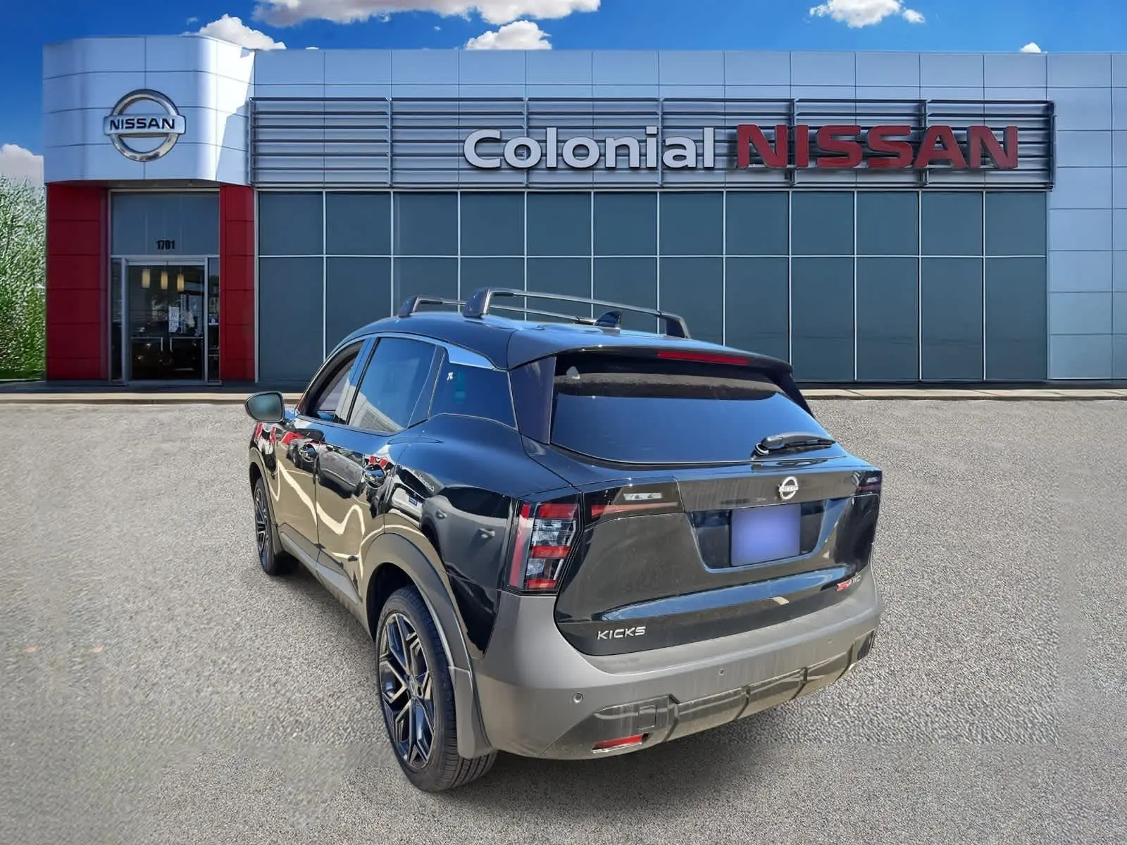 2025 Nissan Kicks SR photo 4