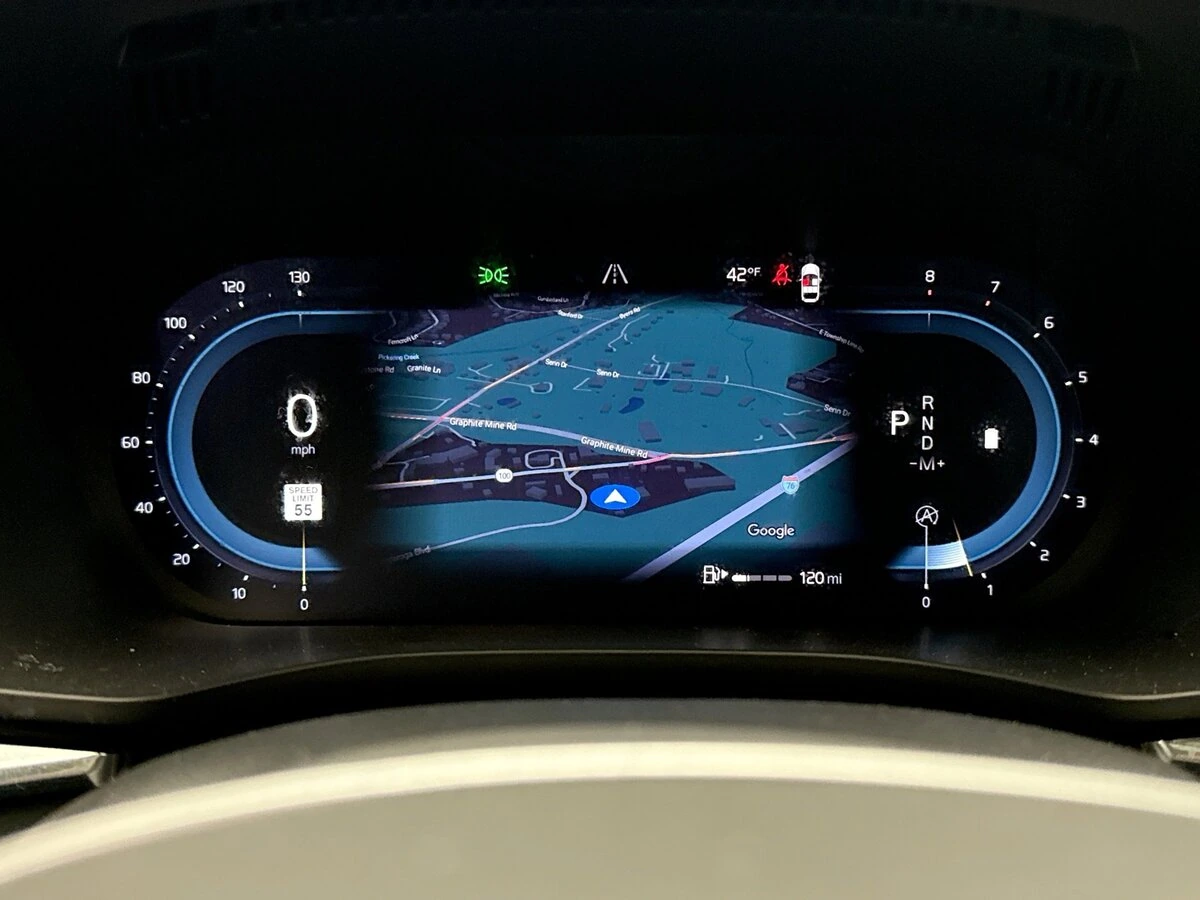 2023 Volvo - image 13