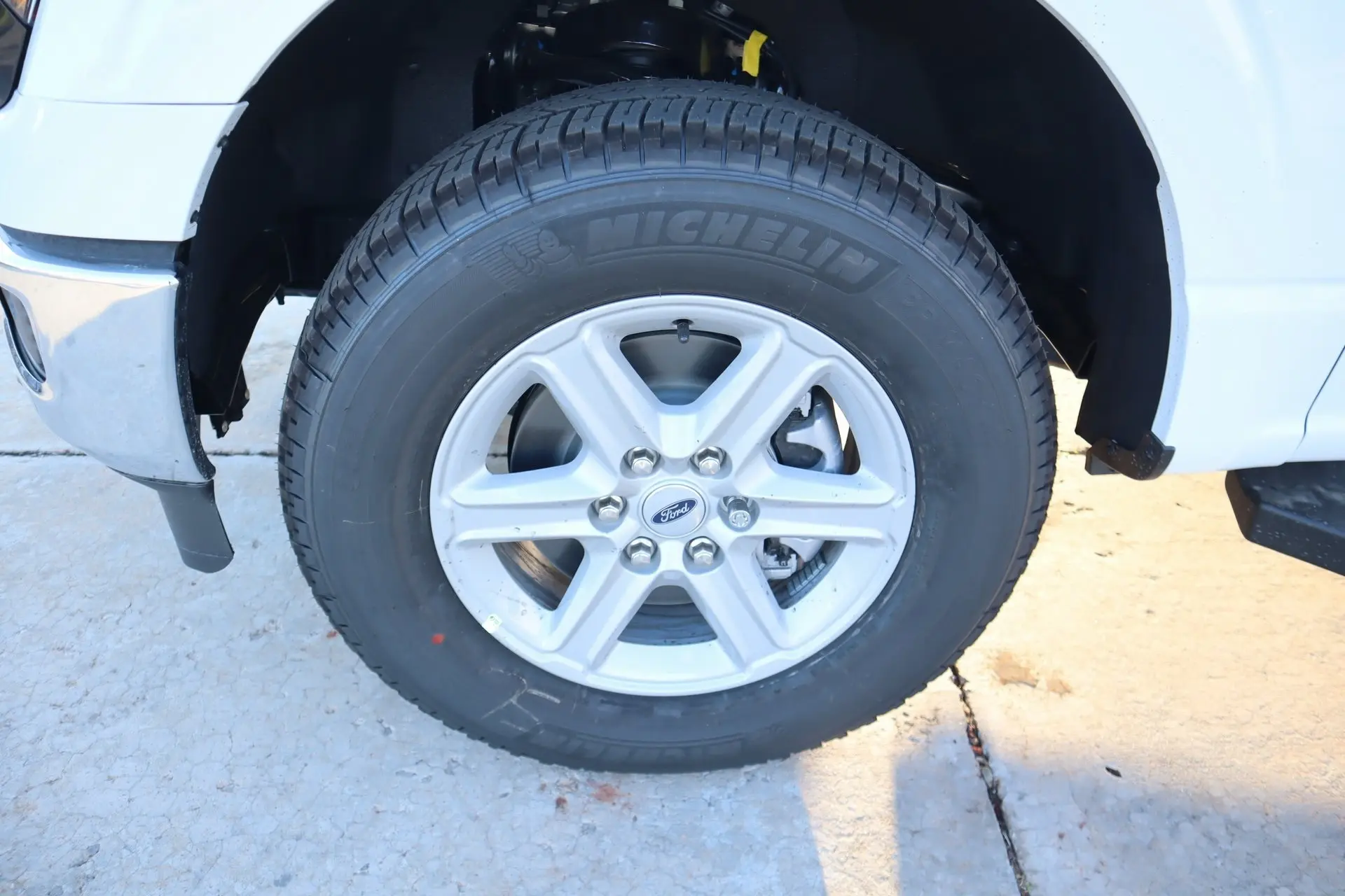 2025 Ford F-150 XLT photo 12