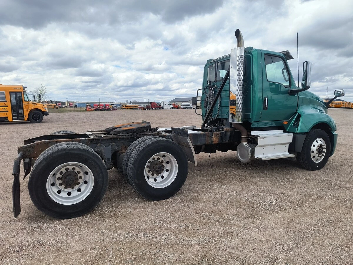 2022 International LT in Marshfield, WI — photo 4