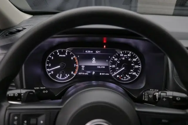 2024 Nissan Rogue SV photo 28