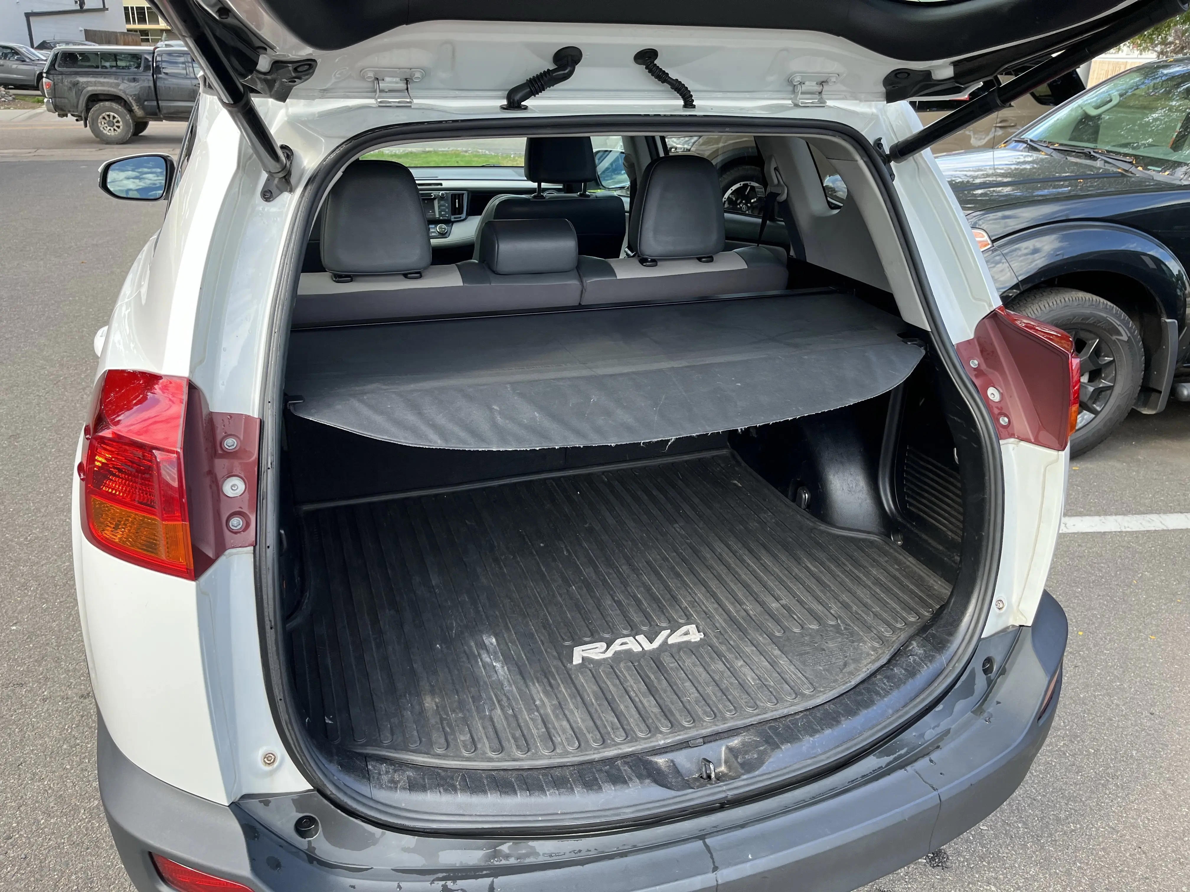 2015 Toyota RAV4 Limited photo 22